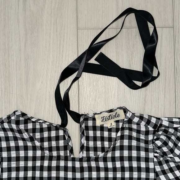 Buffalo Plaid Ruffled Top - Picture 2 of 4